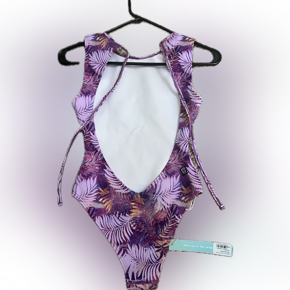 UPF 50+One piece open back swimsuit - Picture 3 of 5